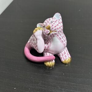 Herend Pink Fishnet 2.5" Lion Cub Scratching 24K Gold Porcelain Figurine Hungary